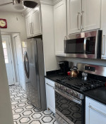 Freshly remodeled, close to sky Harbor airport downtown Phoenix and hospitals. Also plenty of dining within 2 miles